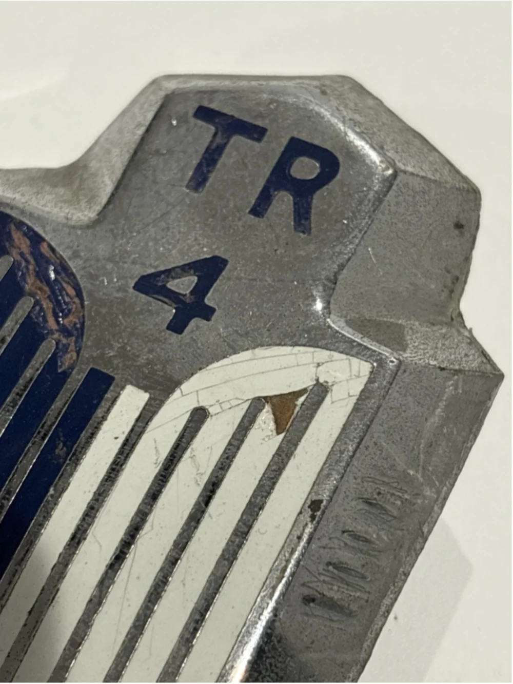 Triumph TR4 Bonnet Badge Shield Emblem Blue Cream Fits 1961-1965 UK 705950